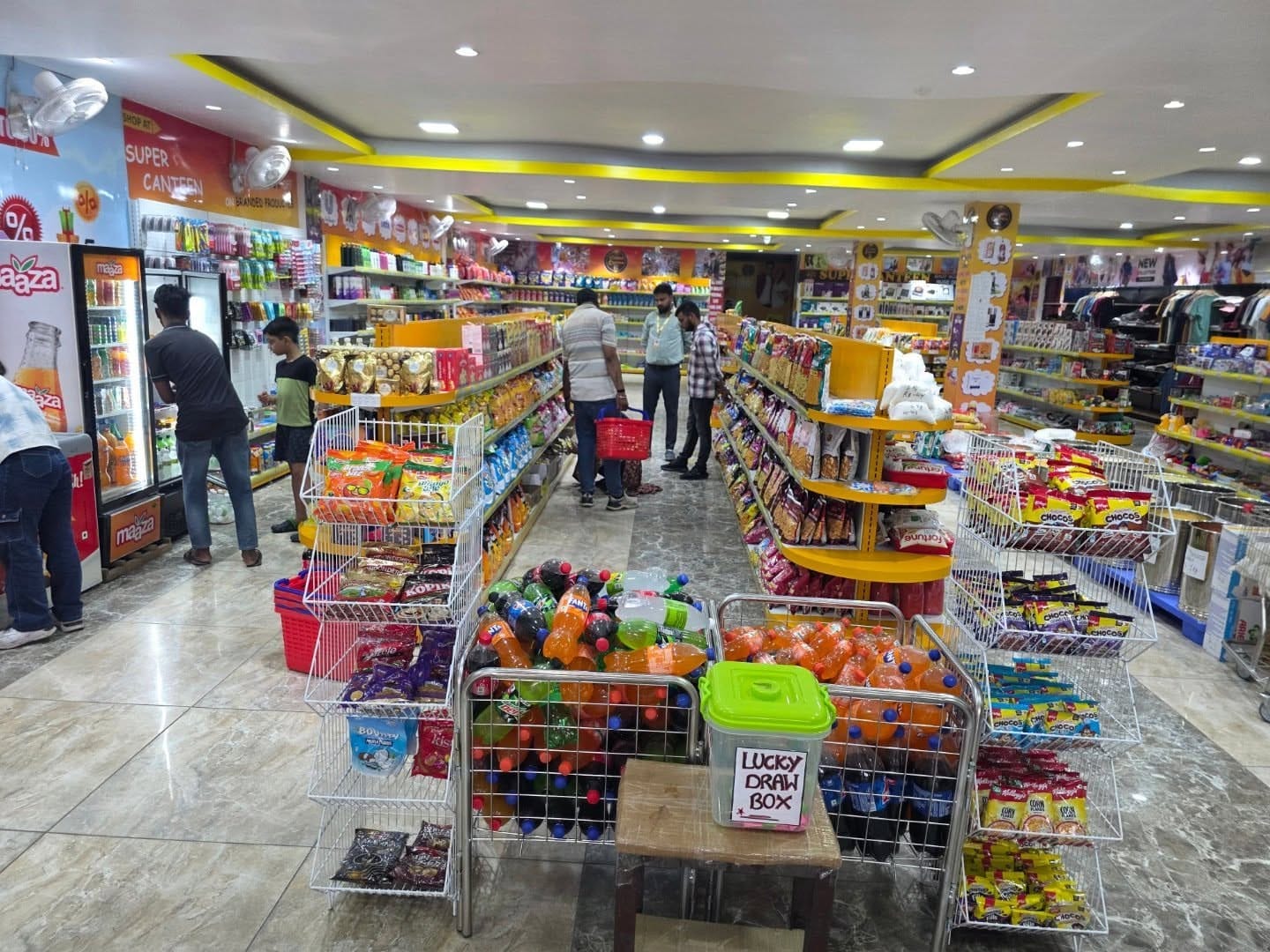 Campus Vibes & Student Specials